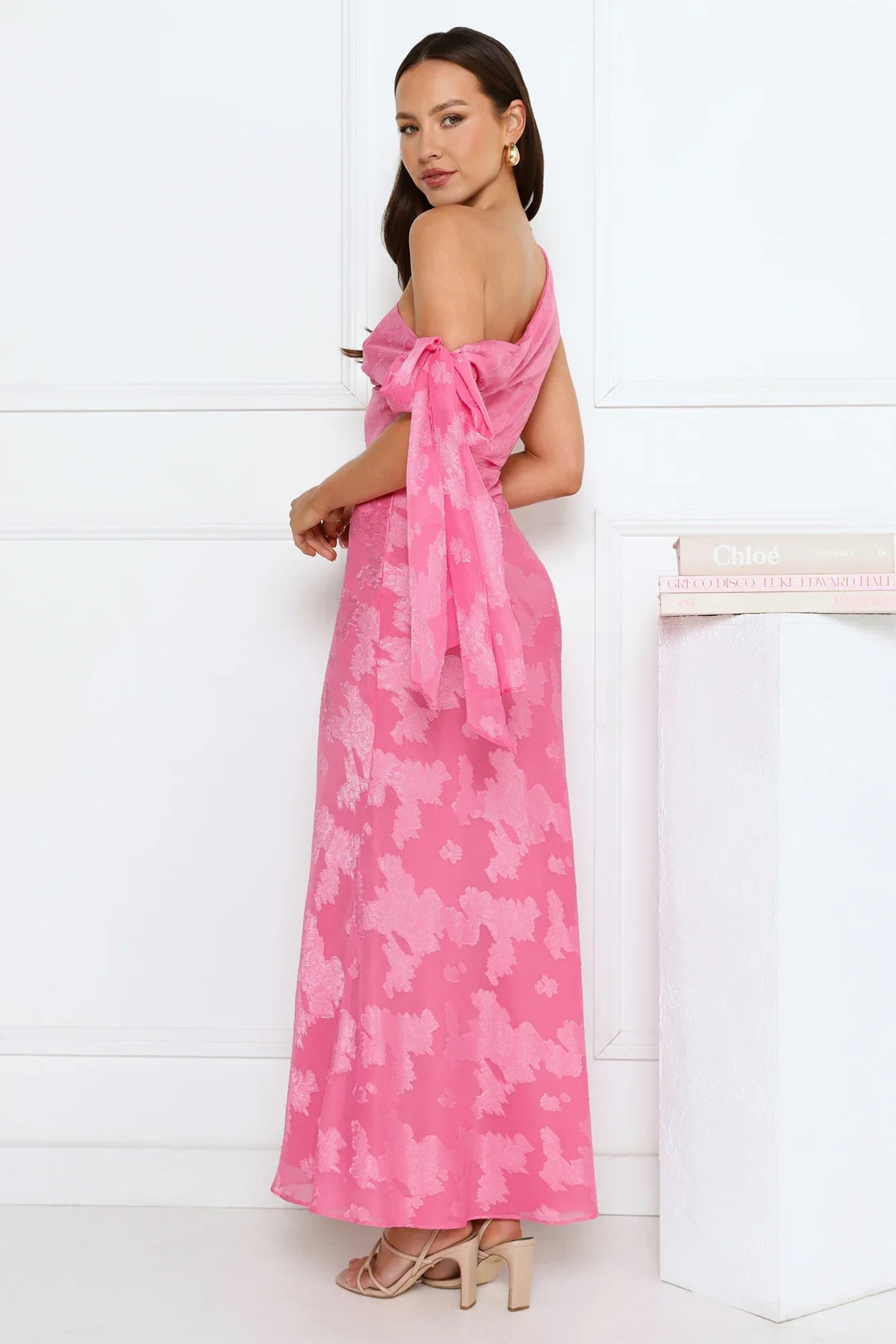 Secret Aurora Of Shoulder Maxi Dress Pink