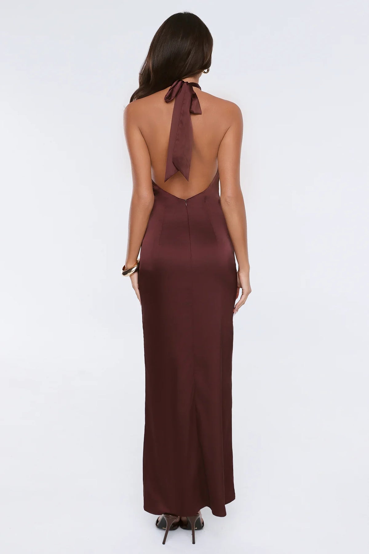 Outfit Energy Satin Halter Maxi Dress Chocolate